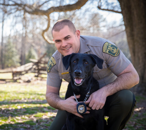 An image of Officer Wayne Billhimer and his K9 companion Justice