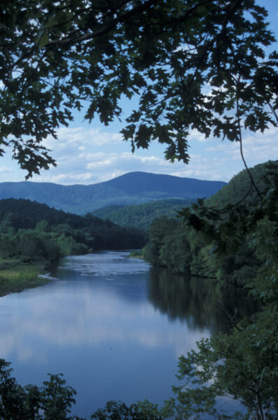 An image of a view of the James river to emphasize the natural beauty of Virginia's waterways